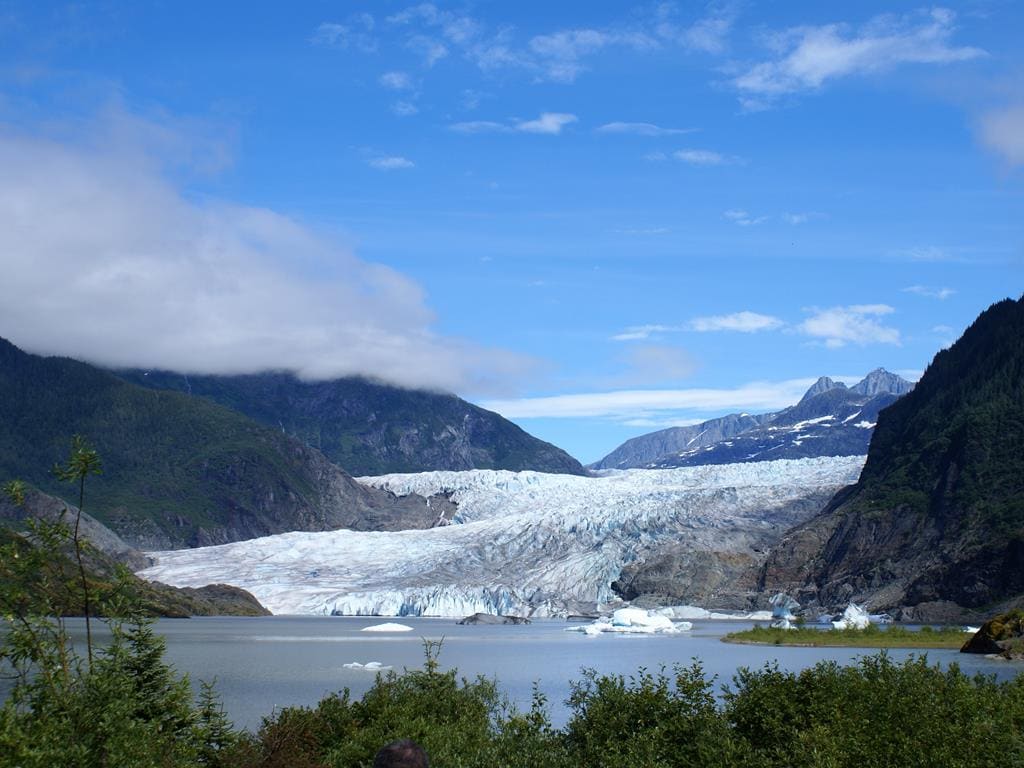 mendenhall-glacier-explorer