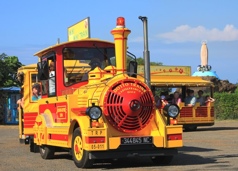 see-noumea-by-little-trolley-train